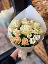 Букет цветов из:  Розы и Лизиантусы #REPLACE_PRED# Горки
