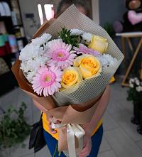 Букет цветов из:  Герберы, Розы и Хризантемы #REPLACE_PRED# Горки